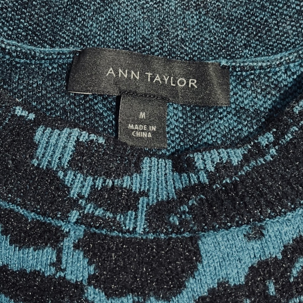 Ann Taylor Floral Jacquard Easy Crew Neck Sweater Women M Blue Black Academia - Picture 4 of 5